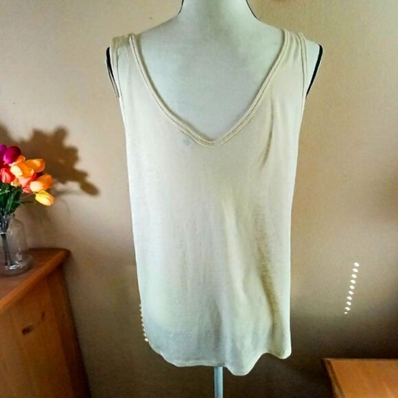 Old Navy NWT twist front V-neck top - Picture 3 of 7